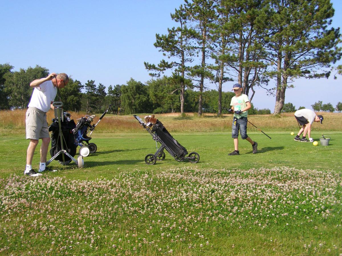 aspekt Mange ven Spil golf på Læsø | VisitLæsø