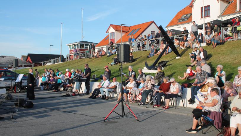 Syng solen ned, Vesterø Havn